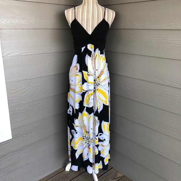 Enfocus Studio Dresses & Skirts - ENFocus Studio Black/ Floral Pattern Dress